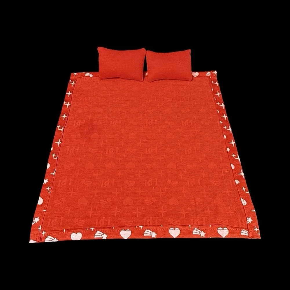 Rainbow High Doll House Bedding Set Red Blanket & 2‎ Sparkle Pillows Replacement